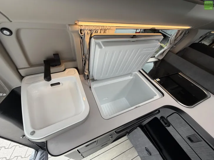 Fahrzeugbild Westfalia Nugget Plus Limited Ford Hochdach Automatik ACC #16