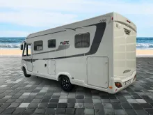 Fahrzeugbild Pilote Essentiel G700 C/ Queensbett+Hubbett/Klima/Solar #3