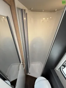 Fahrzeugbild Knaus Sport 500 KD Etagenbett 1800kg DuscheMonoControl #26