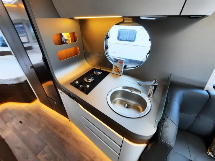 Fahrzeugbild Hymer Eriba Touring 820 Verfüg./Sparen Sie 31.910,- € #17