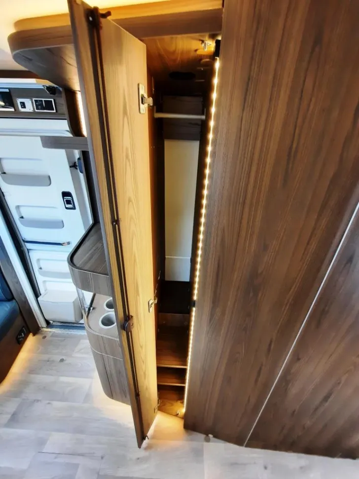 Fahrzeugbild Hymer Eriba Touring 820 Verfüg./Sparen Sie 31.910,- € #25