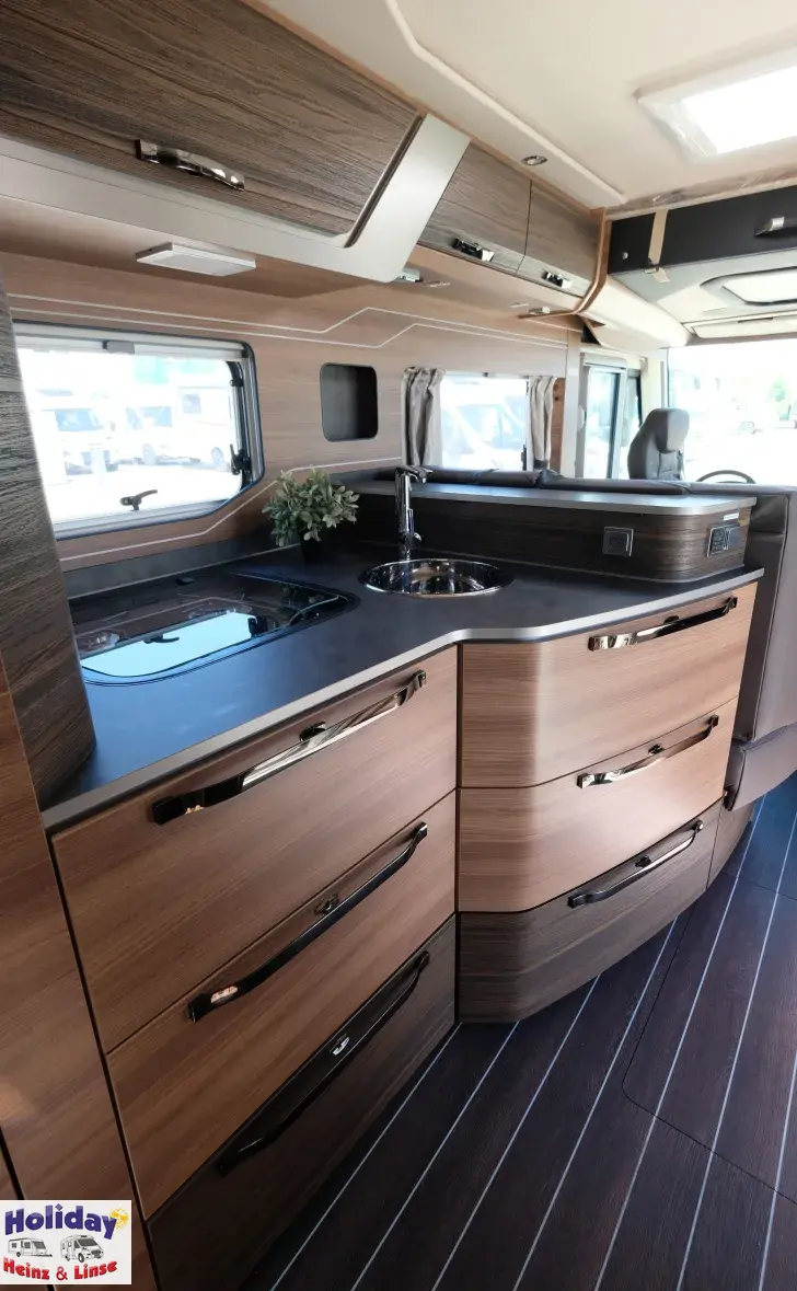 Fahrzeugbild Knaus Sun I 900 LEG 180 PS Automatik #9