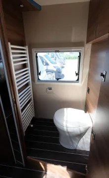 Fahrzeugbild Knaus Sun I 900 LEG 180 PS Automatik #13