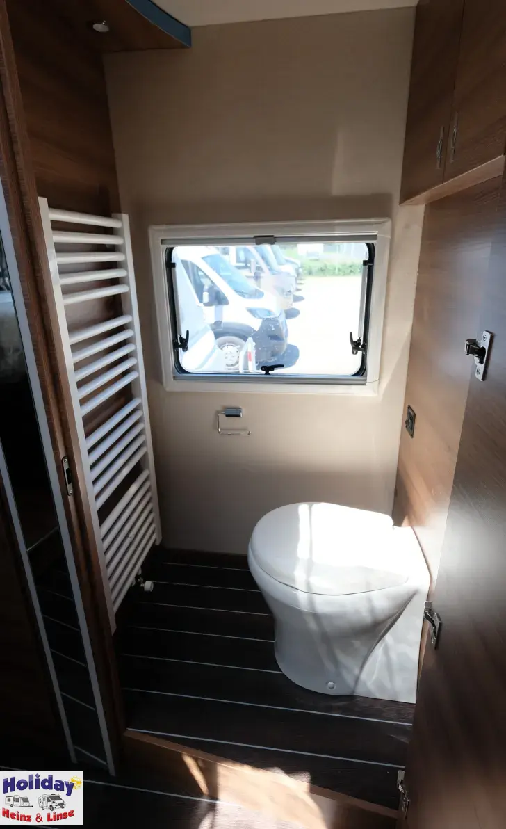 Fahrzeugbild Knaus Sun I 900 LEG 180 PS Automatik #13