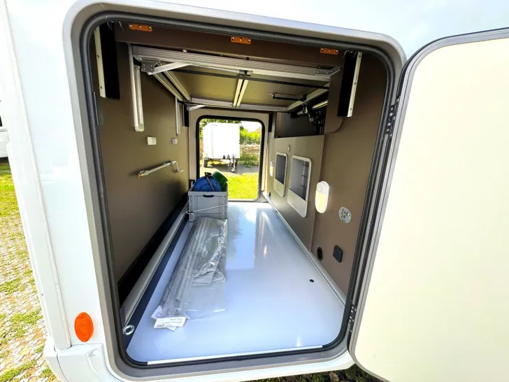 Fahrzeugbild Bürstner B66 TD 732 HUBBETT|LEDER|NAV+RFK|MARKISE|LITHIUM #21