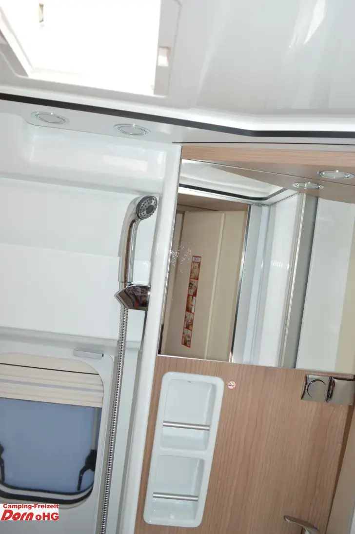 Fahrzeugbild Malibu Van First Class - Two Rooms 640 LE RB Chassis Paket ,Aufbau Paket #20