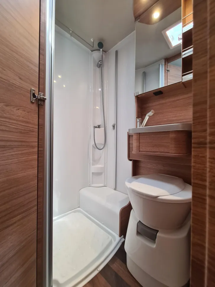 Fahrzeugbild Weinsberg CaraCore 650 MEG *Pakete: Smart+Styling+FIAT* #27