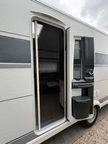 Fahrzeugbild Hobby Excellent 460 SL/1.500 kg/Bettverbreiterung/2026 #14