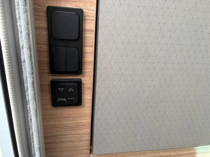 Fahrzeugbild Weinsberg CaraCompact Suite 640 MEG MB ED. [PEPPER] #29