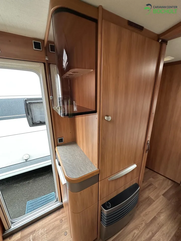 Fahrzeugbild Hymer Eriba Nova 465 SL 1800 kg / Klima / Mover #9