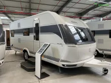 Fahrzeugbild Hobby De Luxe 545 KMF Ehem. Mietwagen / 2000 kg / Dusche #1