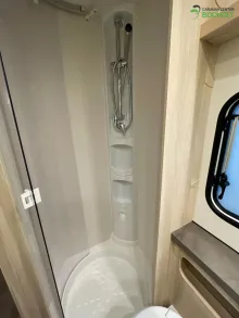 Fahrzeugbild Hobby De Luxe 545 KMF Ehem. Mietwagen / 2000 kg / Dusche #4