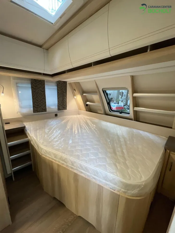 Fahrzeugbild Hobby De Luxe 545 KMF Ehem. Mietwagen / 2000 kg / Dusche #12