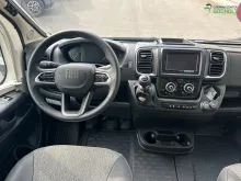 Fahrzeugbild Bürstner Campeo TD 676 Etagenbetten / AHK / WIFI #9