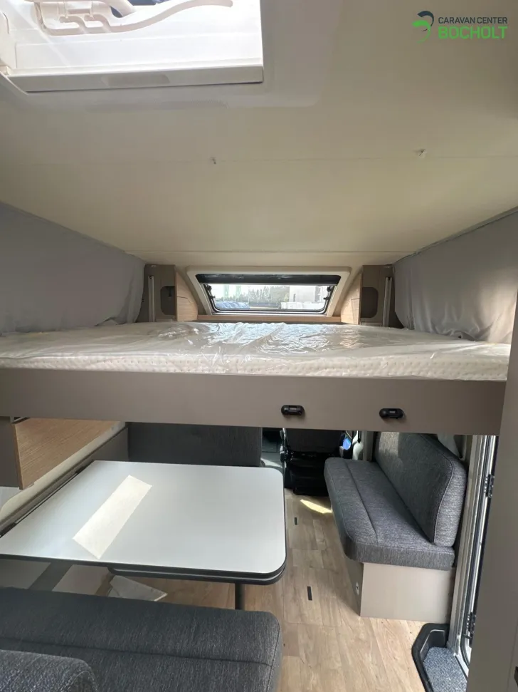 Fahrzeugbild Bürstner Campeo TD 676 Etagenbetten / AHK / WIFI #17