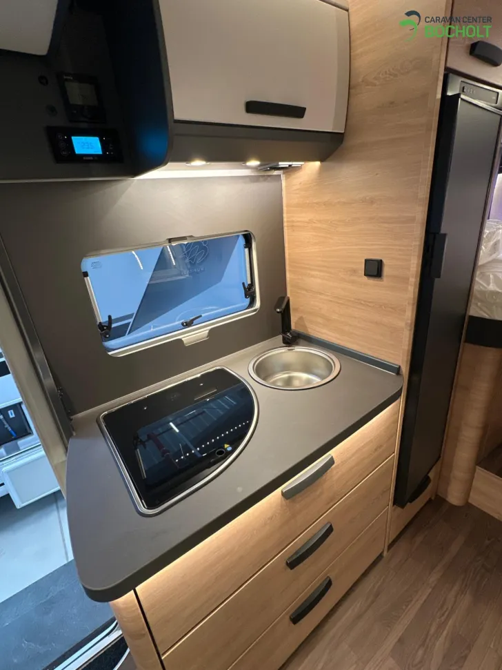 Fahrzeugbild Knaus LIVE WAVE 650 MEG BLACK SELECTION Modell 2026 / Rahmenfenster #11