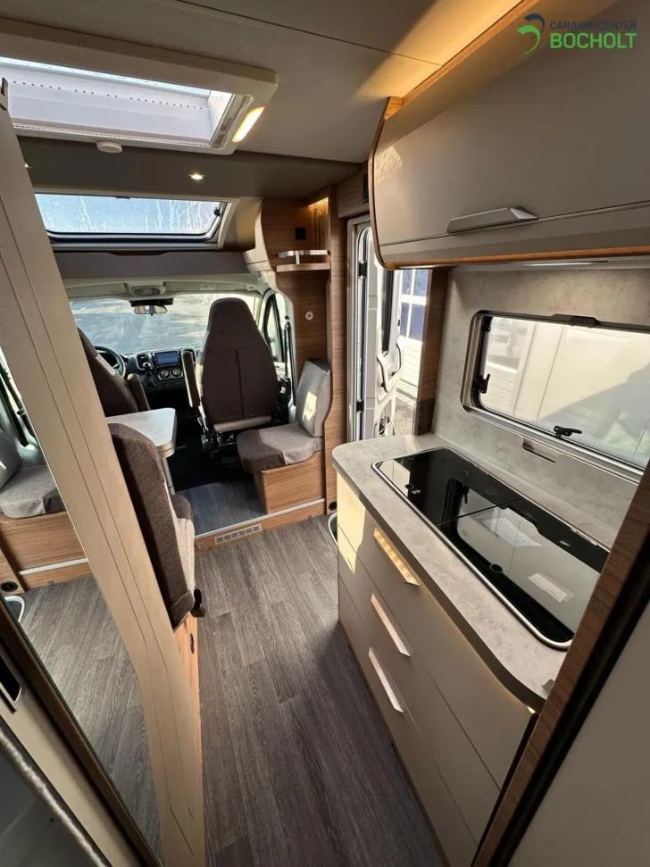 Fahrzeugbild Knaus Van TI 650 MEG VANSATION Fahrradträger / Rahmenfenster #7