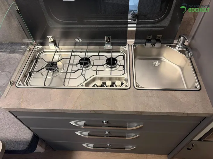 Fahrzeugbild Hobby De Luxe 460 UFe InterCaravaning Sondermodell #11