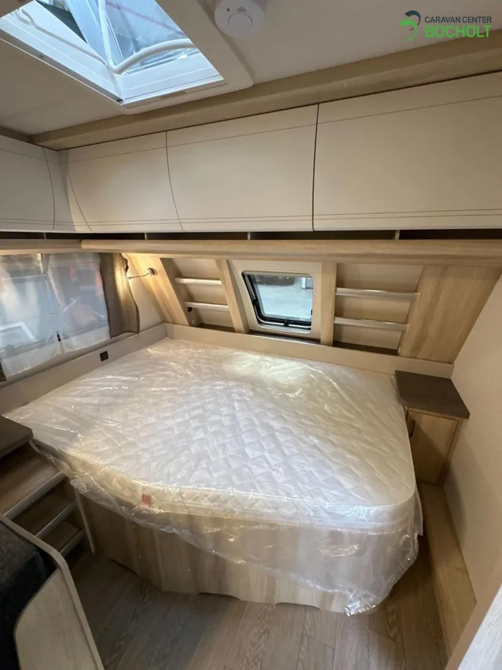Fahrzeugbild Hobby De Luxe 545 KMF Ehem. Mietwagen / 2000 kg / Dusche #14