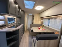 Fahrzeugbild Hobby De Luxe 545 KMF Ehem. Mietwagen / 2000 kg / Dusche #15