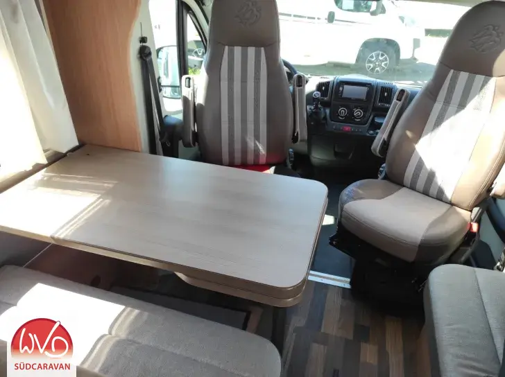 Fahrzeugbild Knaus Sky Wave 650 MF Celebration25 #9