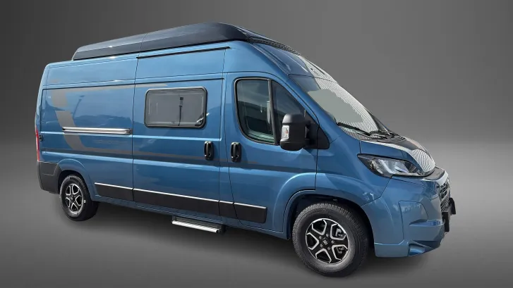 Schräg Vorne Hymer Camper Van Redwood 601 Automatik Dieselheizung