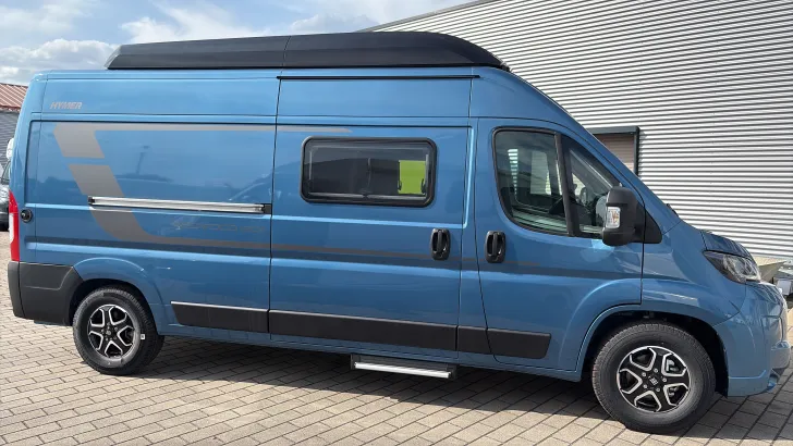 Seitlich Hymer Camper Van Redwood 601 Automatik Dieselheizung