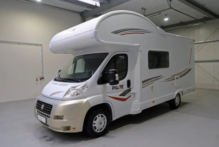 Fahrzeugbild Pilote A 640 Adventure/Etagenbett/Garage/Markise #3
