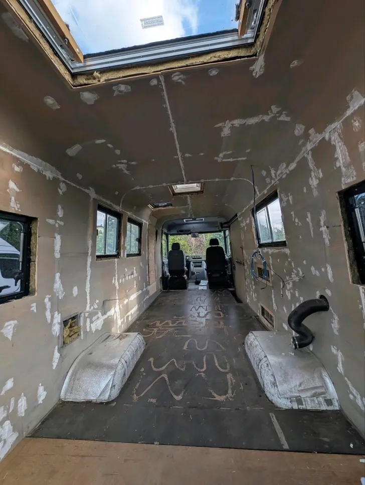 Fahrzeugbild Mercedes-Benz Vario Camper-Projekt / Ausbauprojekt #6
