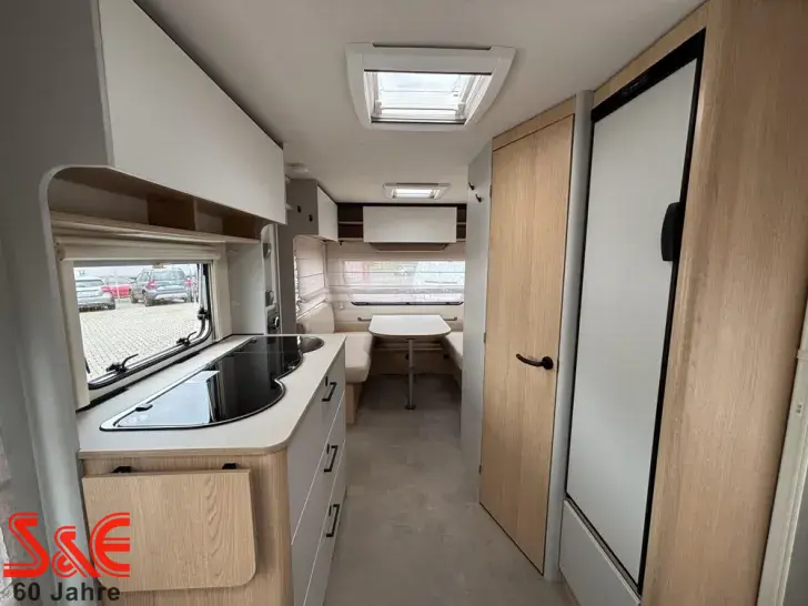 Fahrzeugbild LMC Style 450 D #16