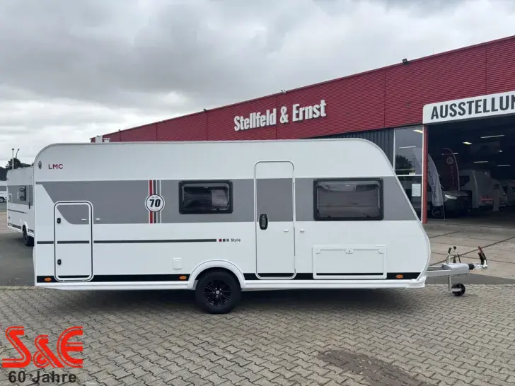 Fahrzeugbild LMC Style 490 K #1