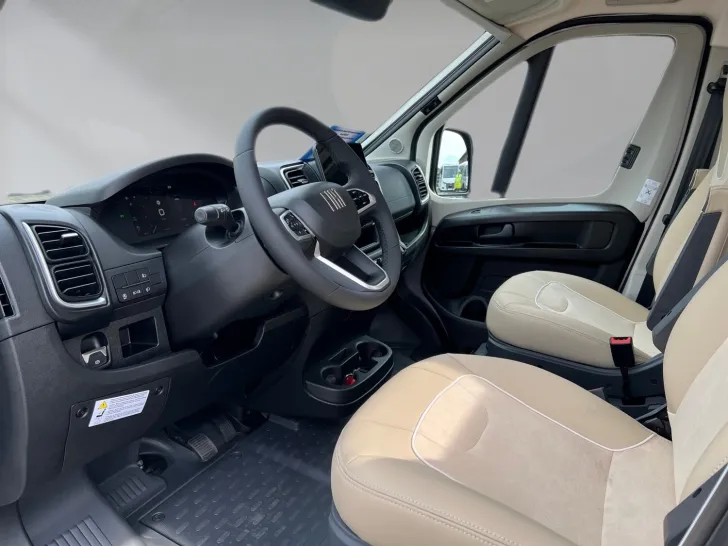 Fahrzeugbild Malibu Van charming coupé 640 LE Fiat (756) #9