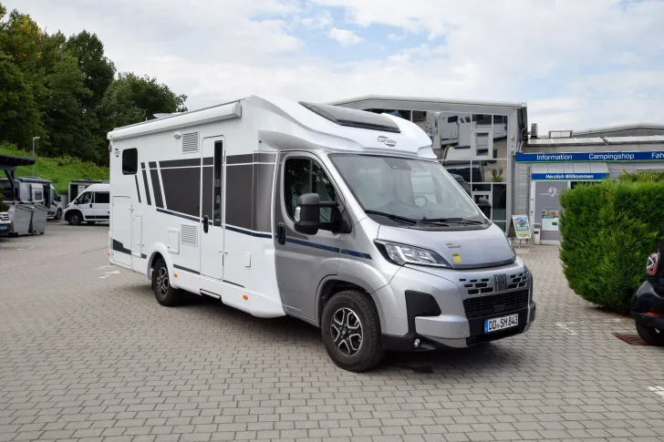 Fahrzeugbild Carado T447 pro+ *Hubbett* #9