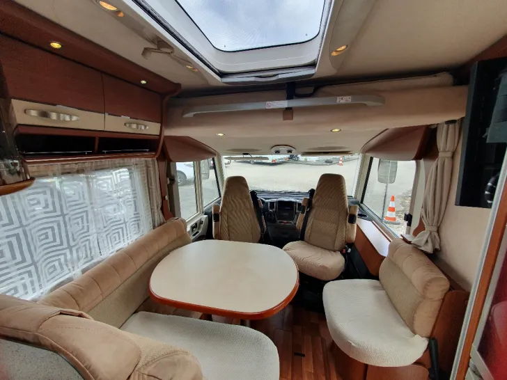 Fahrzeugbild Hymer B-Klasse 594 --schöner kompakter Grundriss #4
