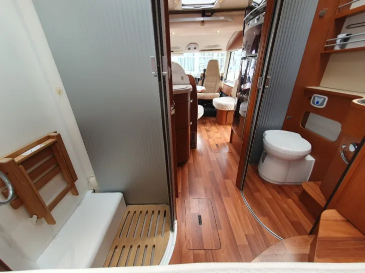 Fahrzeugbild Hymer B-Klasse 594 --schöner kompakter Grundriss #10