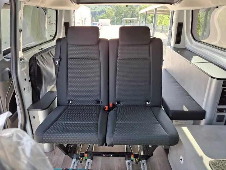 Fahrzeugbild Ford Transit mit Aufstelldach Globevan Camp One (Detleffs) #8