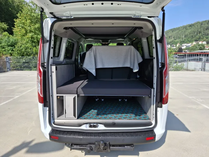 Fahrzeugbild Ford Transit mit Aufstelldach Globevan Camp One (Detleffs) #11