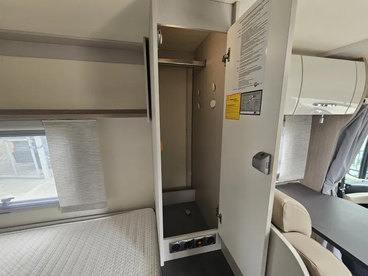 Fahrzeugbild Bürstner Nexxo Van T 569 AHK, LM-Felgen, Rammschutz, TV #25