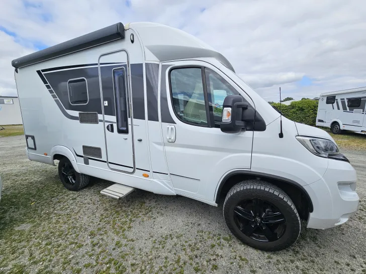 Fahrzeugbild Bürstner Nexxo Van T 569 AHK, LM-Felgen, Rammschutz, TV #8