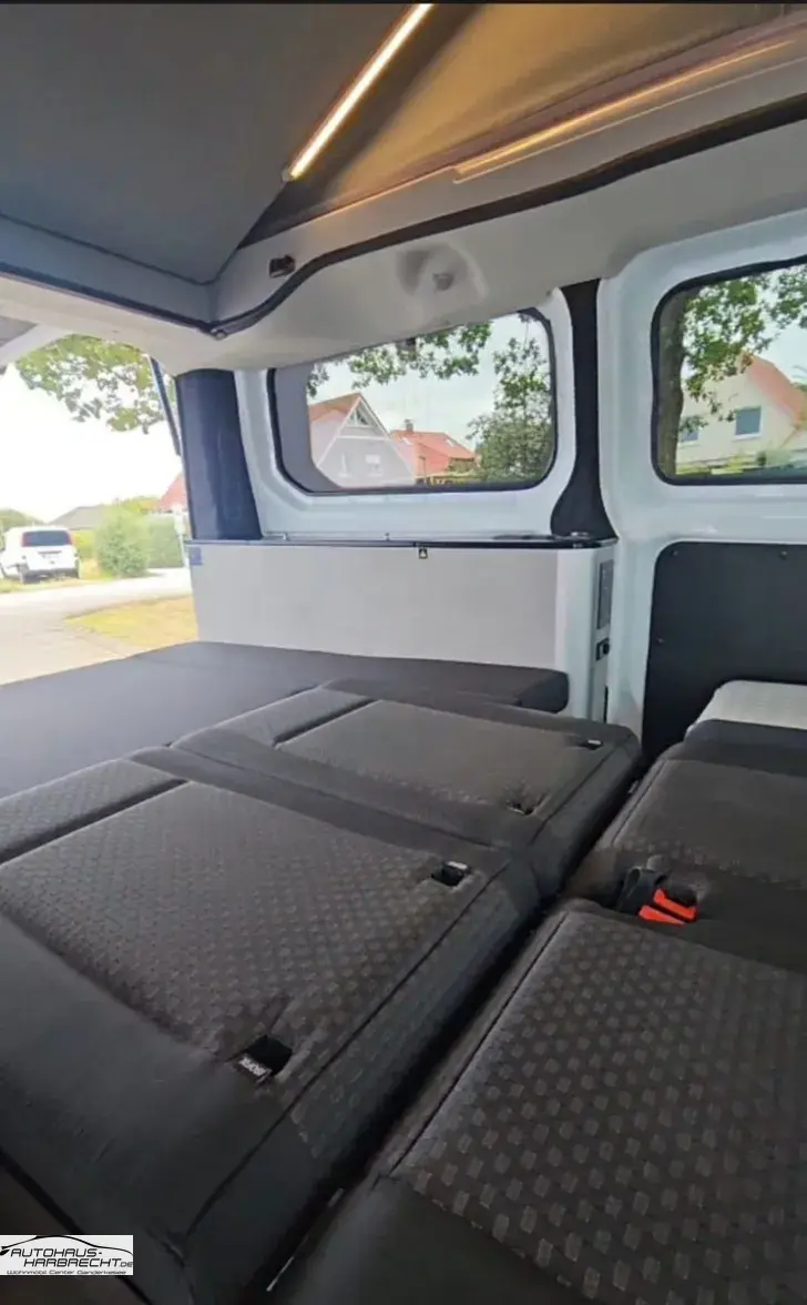 Fahrzeugbild Dethleffs Globevan-Autom-Ahk-DAB-4 Schlafpl.-Standhzg #21