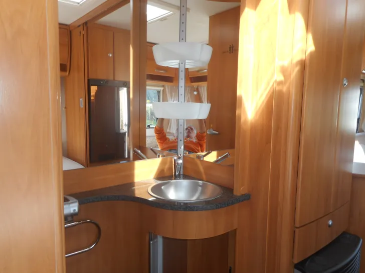 Fahrzeugbild Hymer Eriba Nova GL 545 Autark Mover gepflegt - silber #13