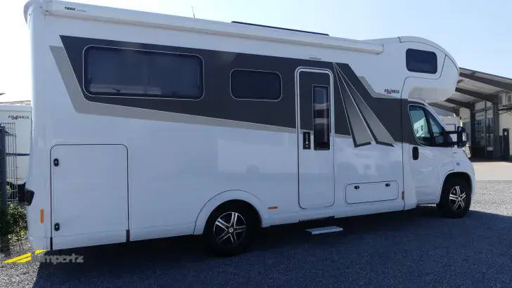 Fahrzeugbild Frankia F-Line A 740 PLUS sehr gepflegt/Autark #6