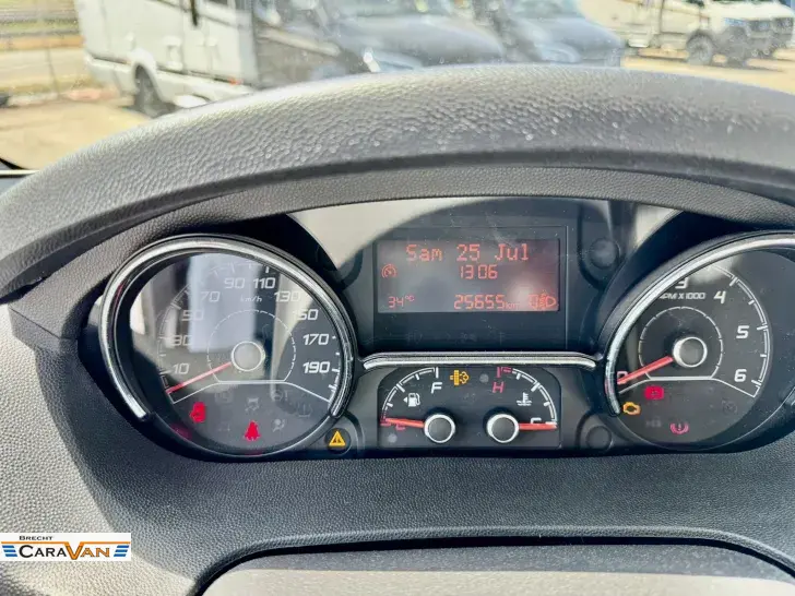 Fahrzeugbild Bürstner Lyseo TD 744 Limited AHK, Klima, Markise, TwinSat #22