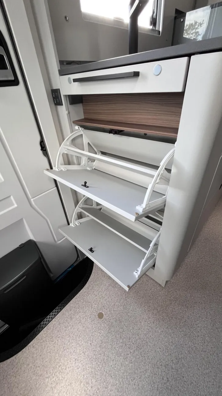 Fahrzeugbild LMC Cruiser 740 EL #9