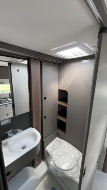 Fahrzeugbild LMC Cruiser 740 EL #13