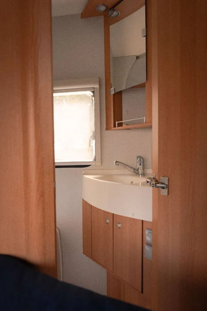 Fahrzeugbild Knaus Sun TI 650 MF mit Klima und Skyroof #8