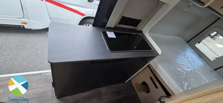 Sicht vorne-hinten Sunlight Camper Van Cliff 600