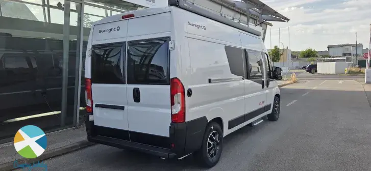Seitlich Sunlight Camper Van Cliff 600