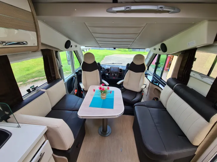Fahrzeugbild Mobilvetta K-Yacht Tekno Line 86 sehr gepflegter Zustand #4
