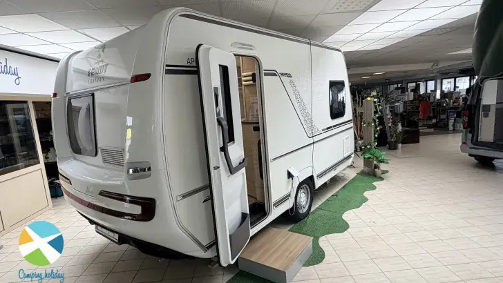 Seitlich Fendt Apero Activ 390 FH